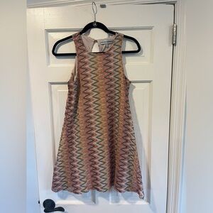 Almost Famous Mod Swing Sleeveless Keyhole Dress Small perfect for Fall Chevron